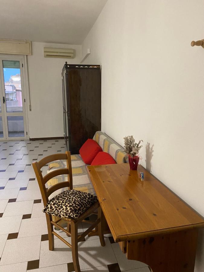 Casa Vacanze Gilli Hotel Cagliari Bagian luar foto